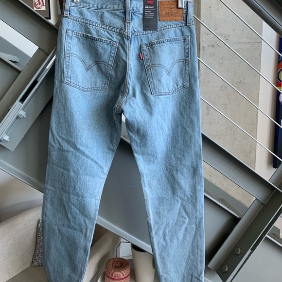 Wedgie Fit Jeans - Picture 4 of 8